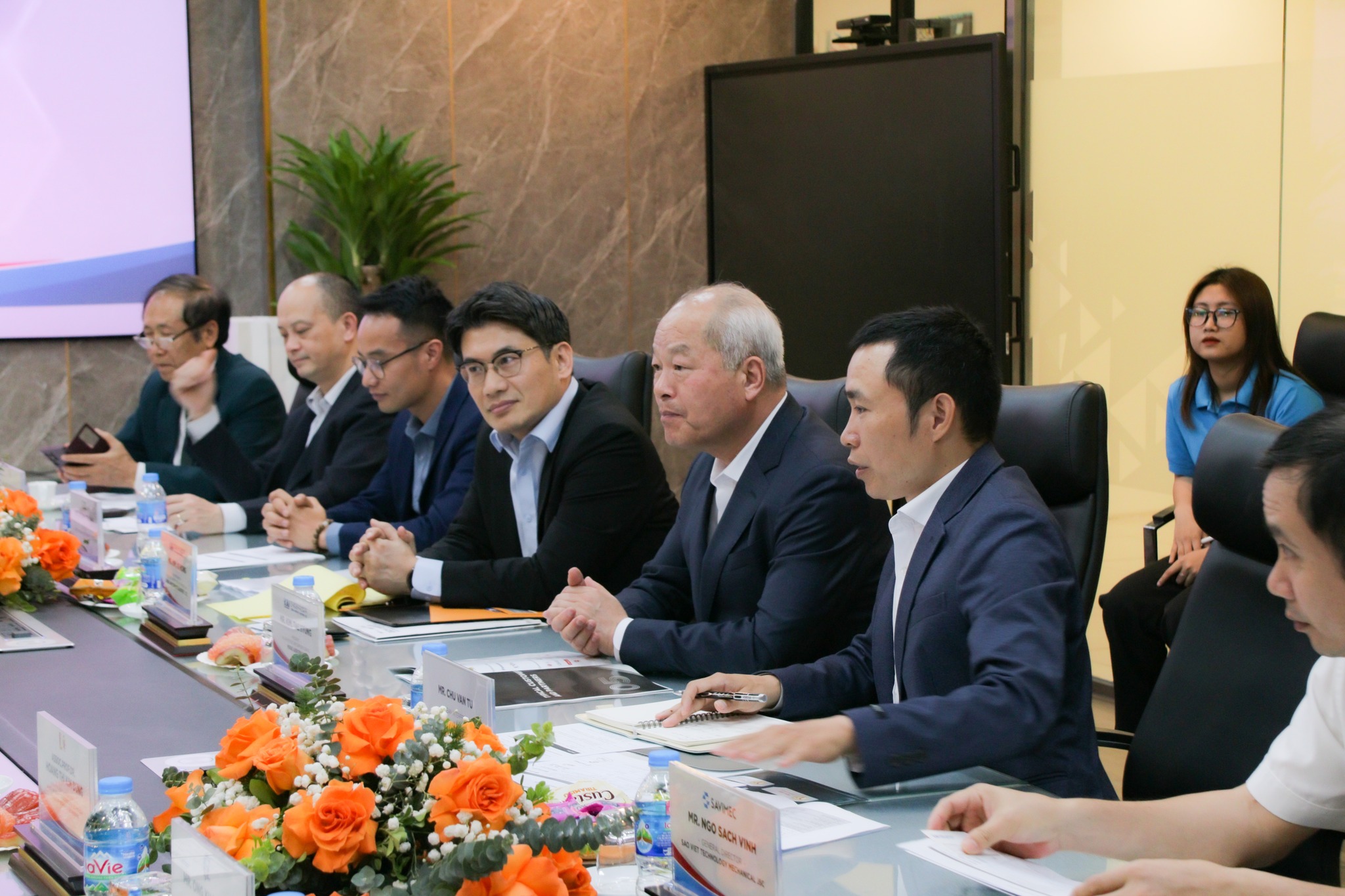 434719424_909918401143668_1841257161641805130_n